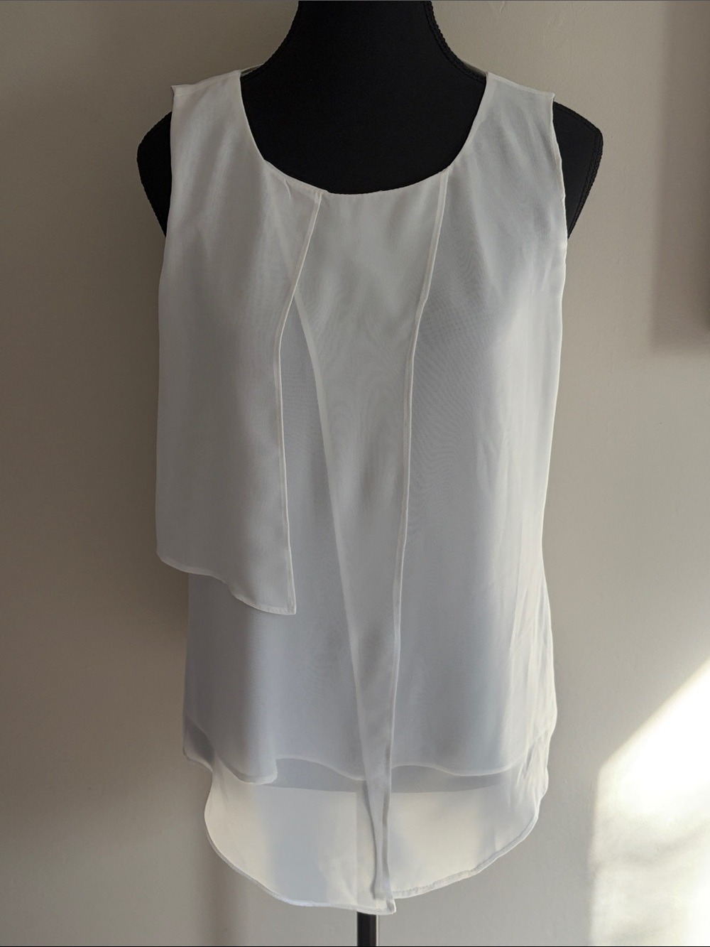 Lightweight White Sleeveless Layered blouse from Laura